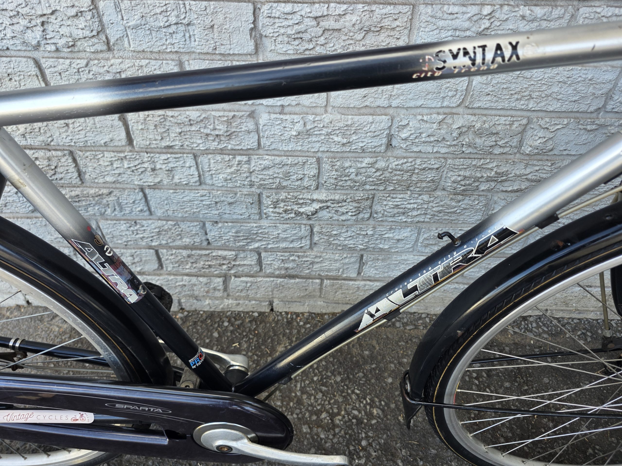 Imported Pre-Owned Dutch Sparta Altra 3 Speed - Image 9