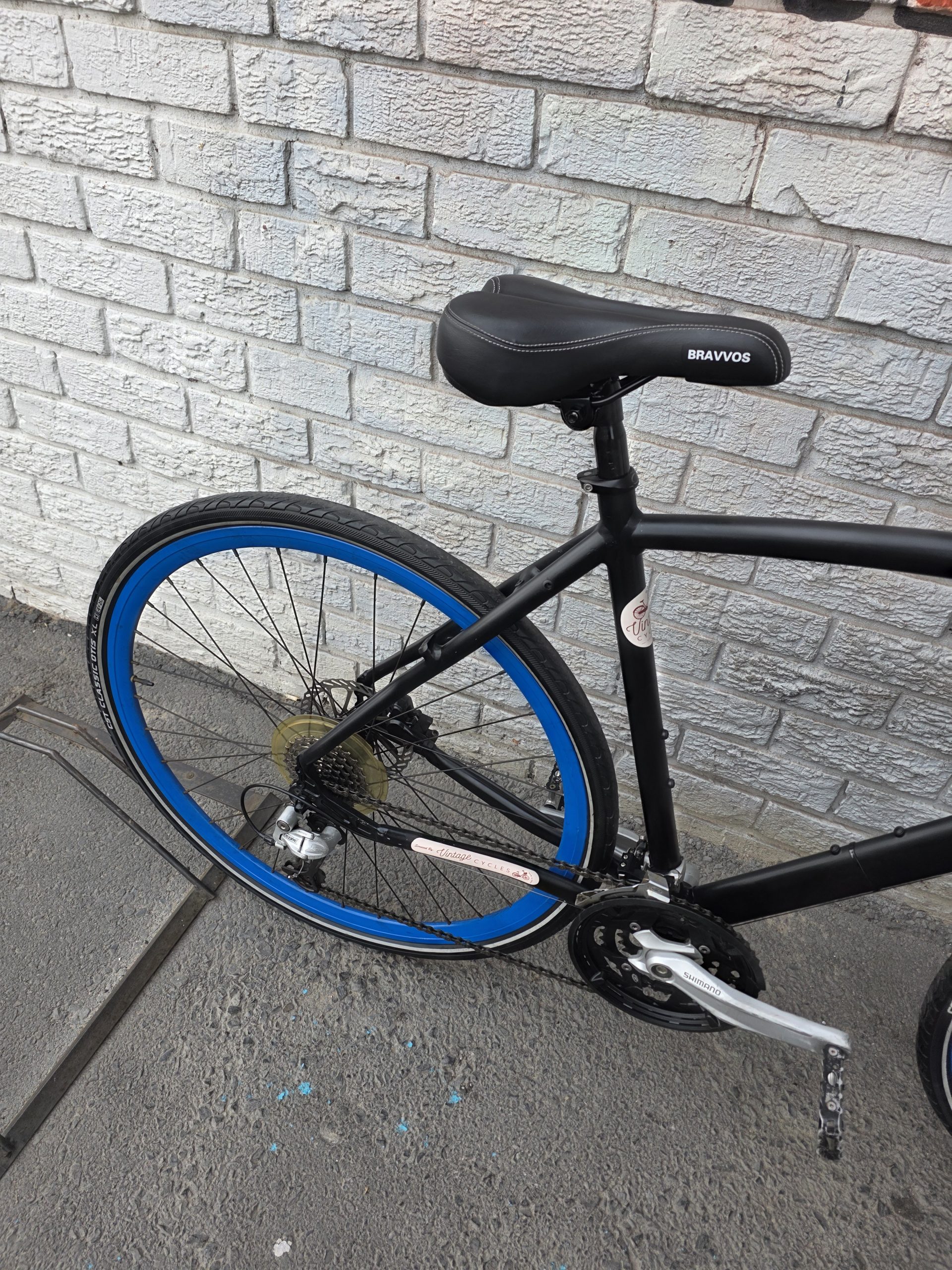 Pre-Owned Merida Hybrid/City Commuter 27 Speed - Image 10