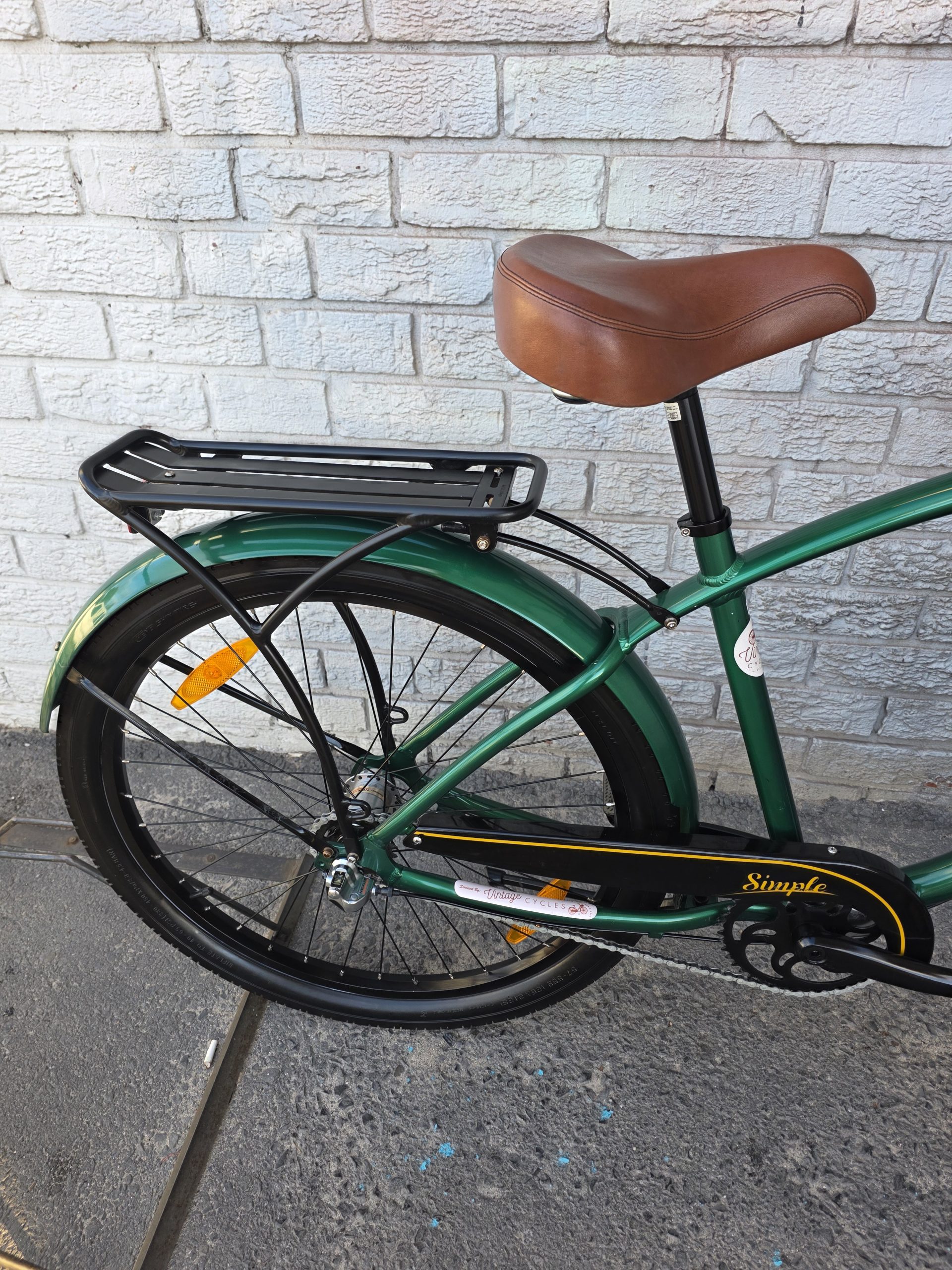 LIKE NEW!!! Pre-Owned Giant Simple Three Beach Cruiser 3 SPEED - Image 8
