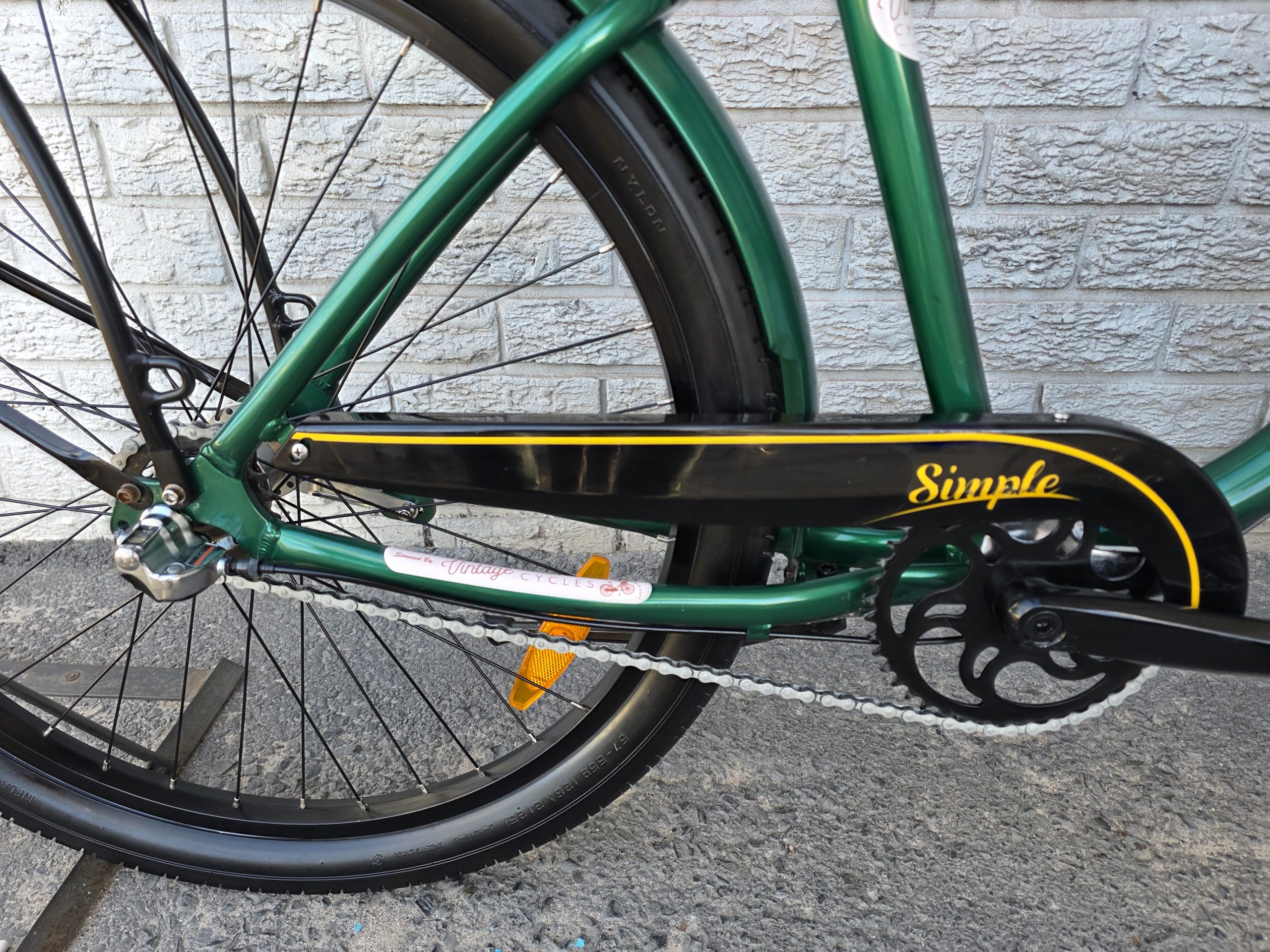 LIKE NEW!!! Pre-Owned Giant Simple Three Beach Cruiser 3 SPEED - Image 7