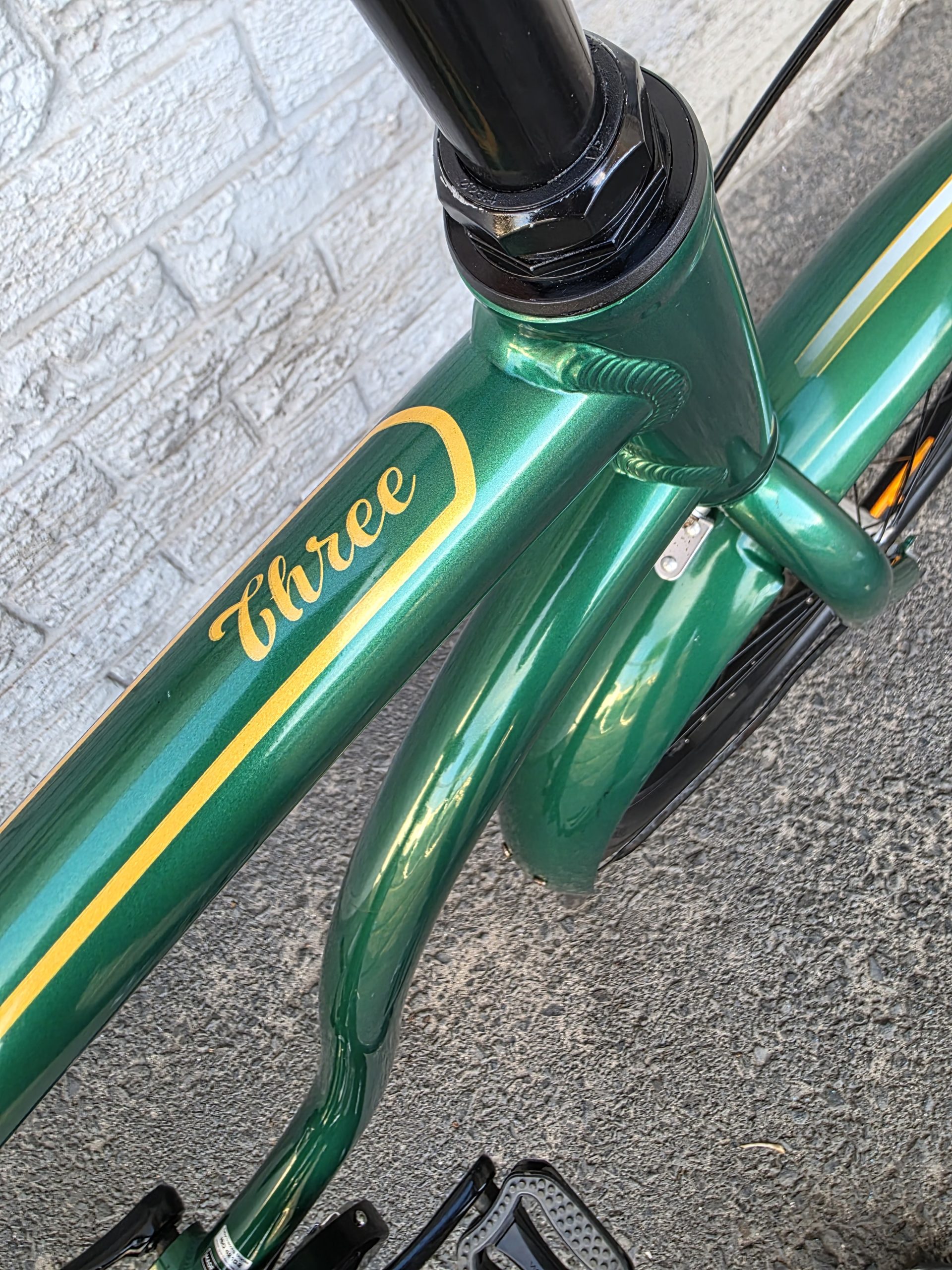 LIKE NEW!!! Pre-Owned Giant Simple Three Beach Cruiser 3 SPEED - Image 5